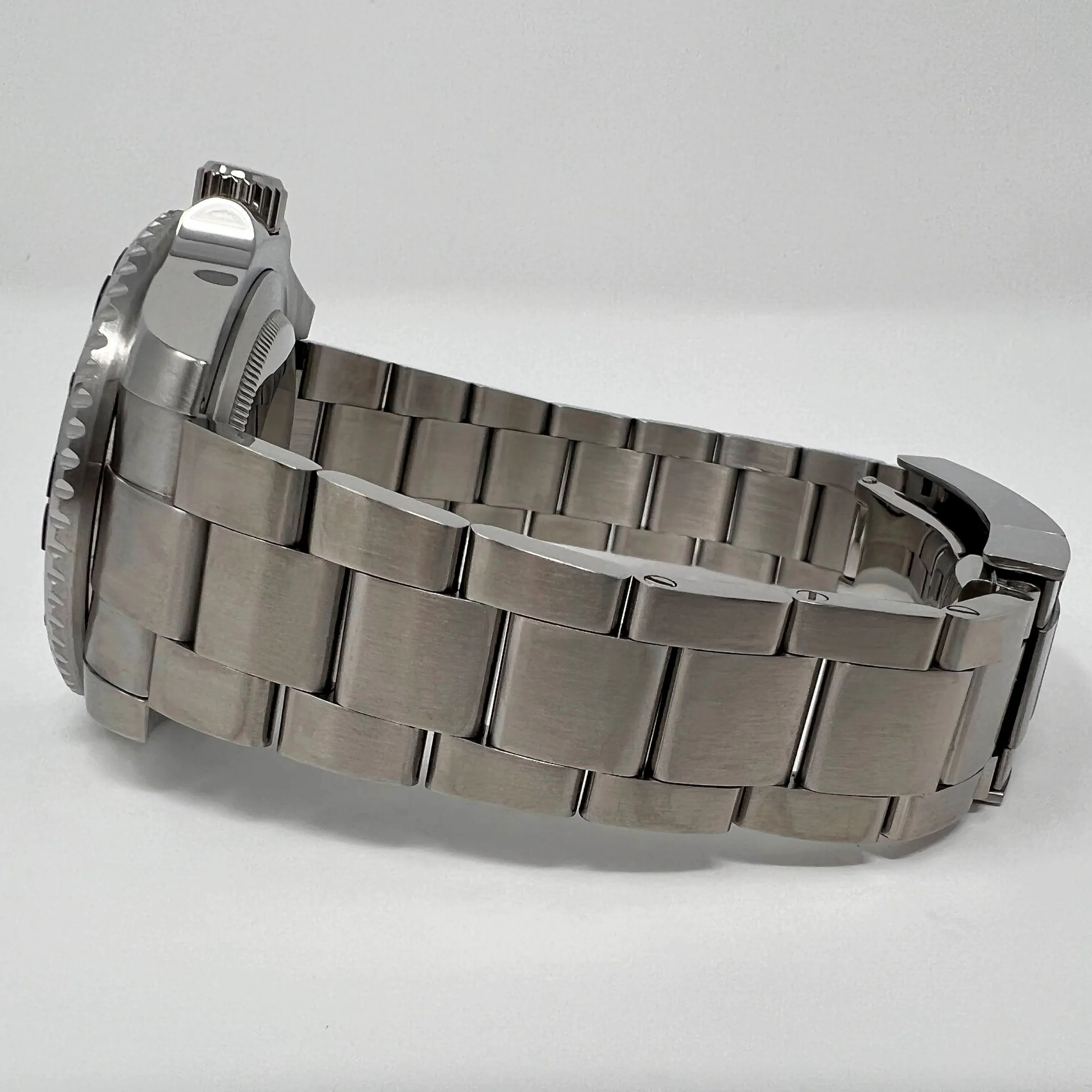 Carbon Fiber Yacht - Image 3