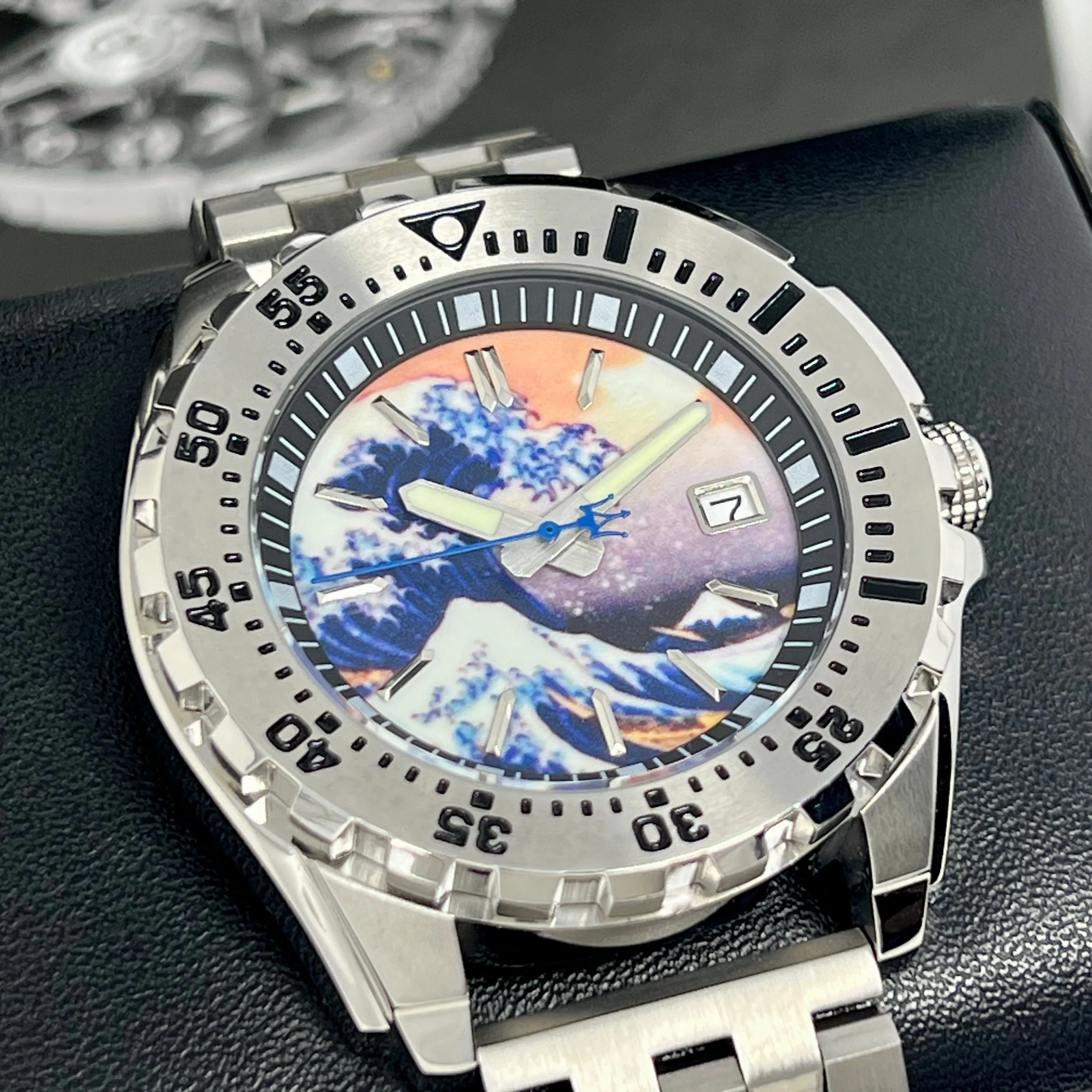 Great Wave Monster Mod | Kanagawa Dial | 44mm - Image 3