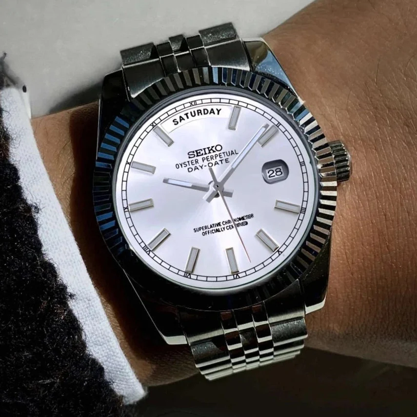 Day Date | White Classic - Image 4