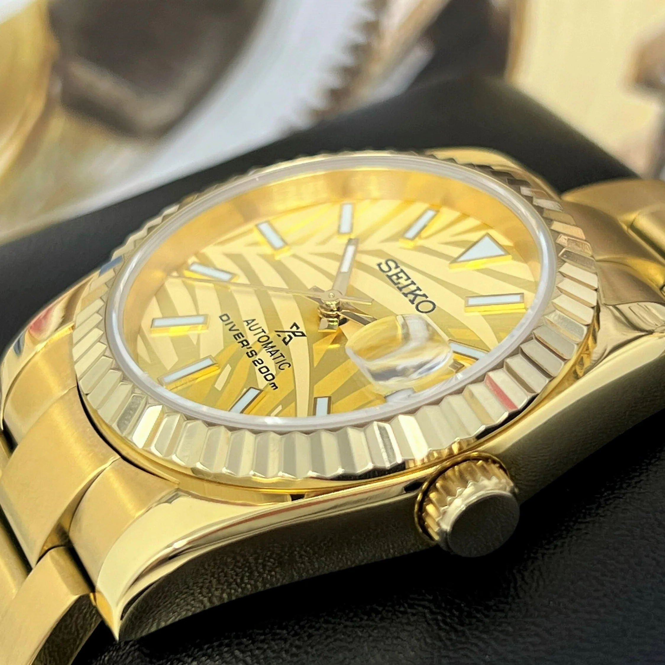 Palm Gold DJ - Image 4