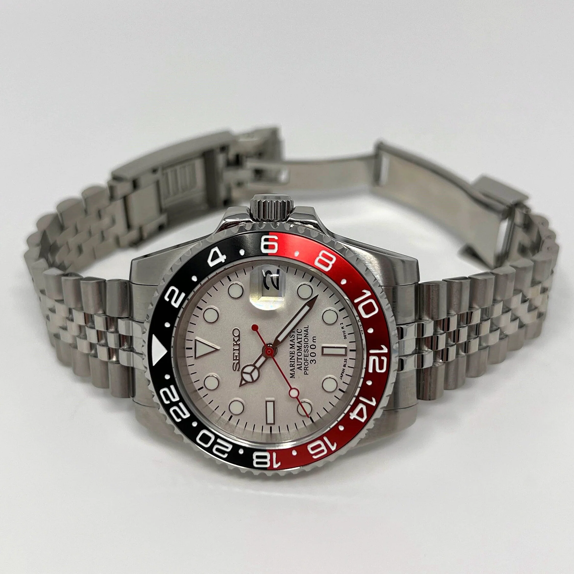 Polar White Coke GMT - Image 4