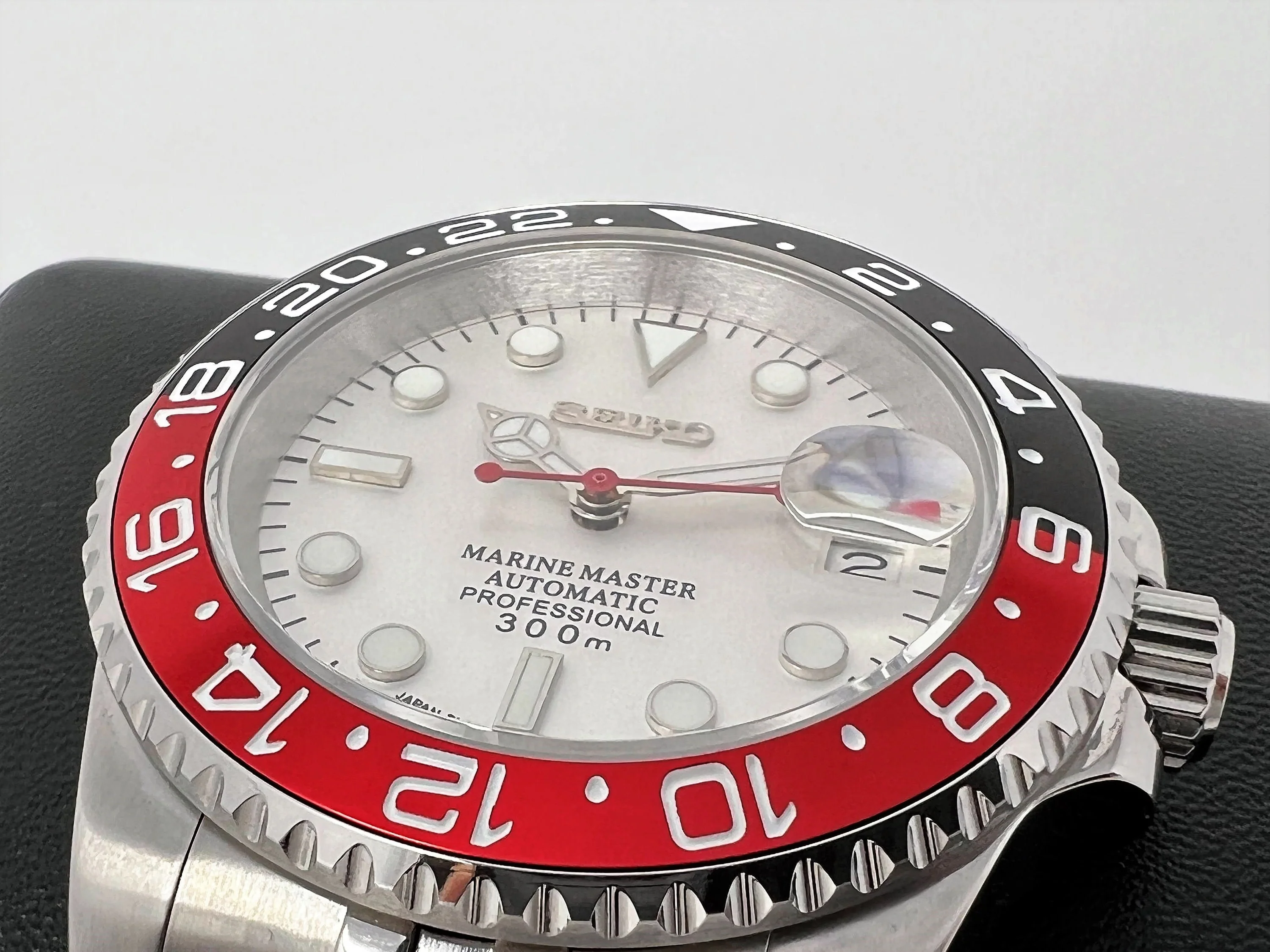 Polar White Coke GMT - Image 5