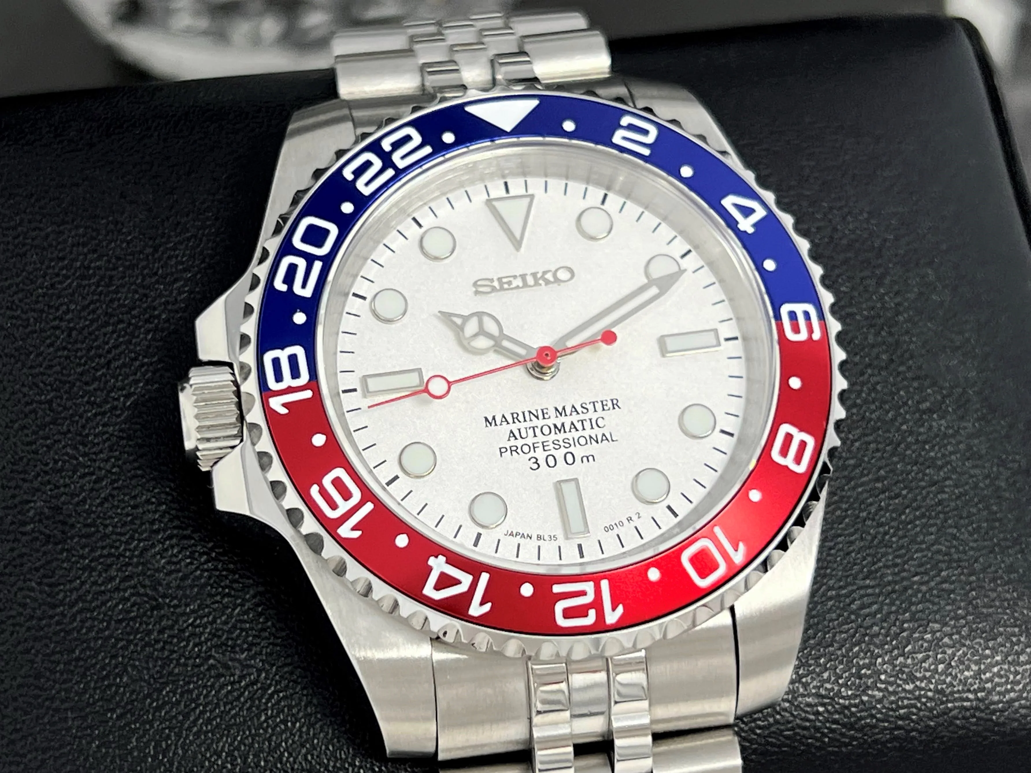Polar White Pepsi GMT - Image 9