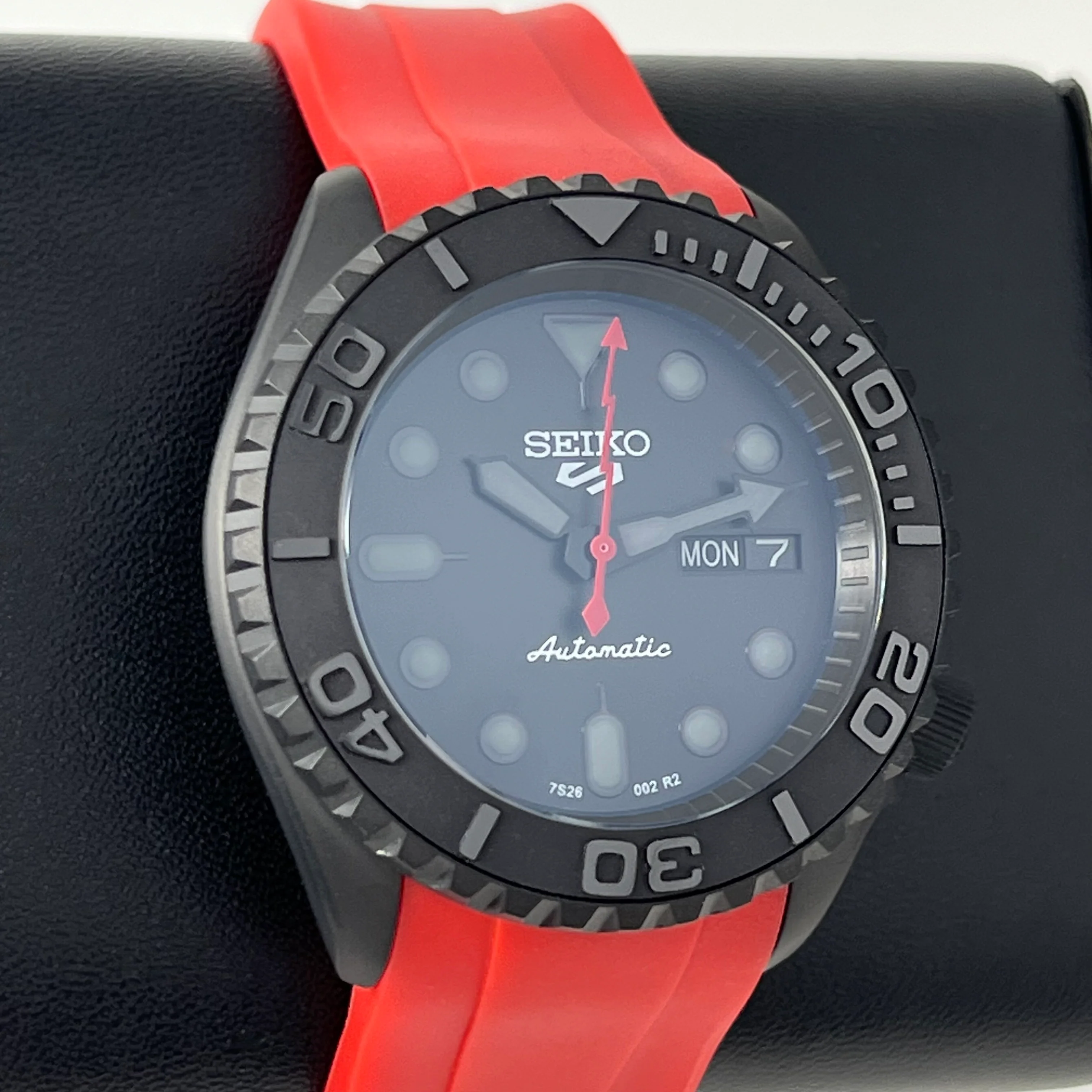 Stealth Blackout | Red - Image 8