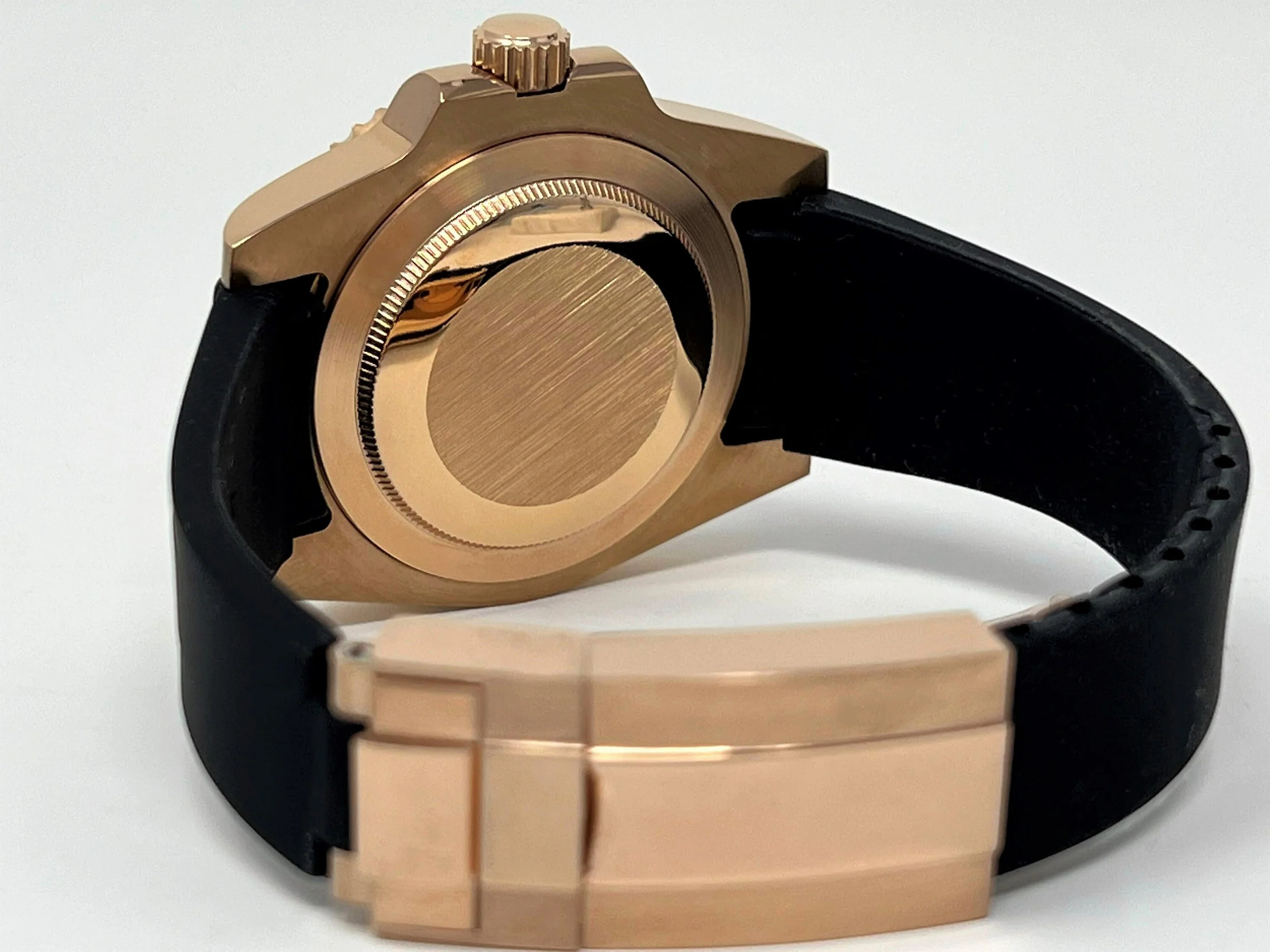 Rose Gold Yacht - Image 6