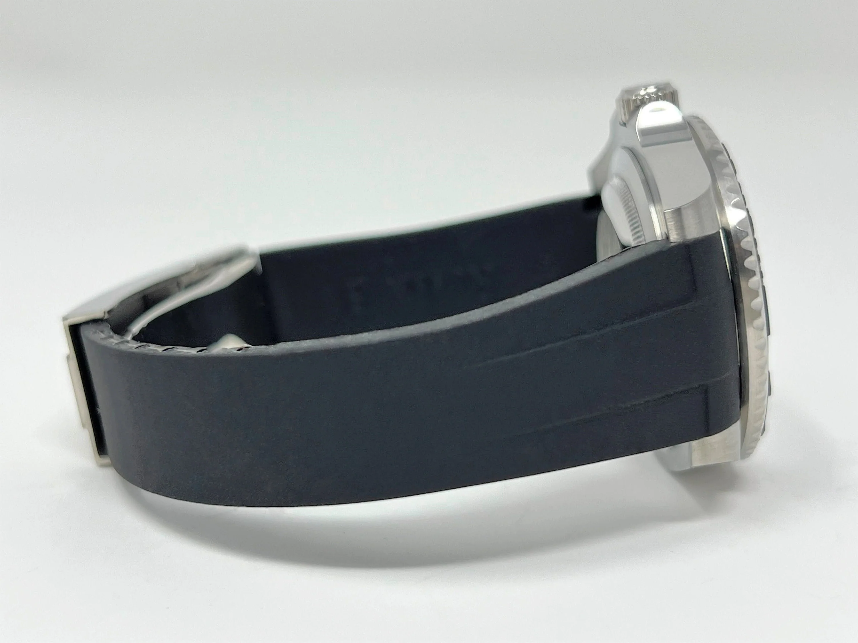 Yacht Steel on Rubber - Image 7