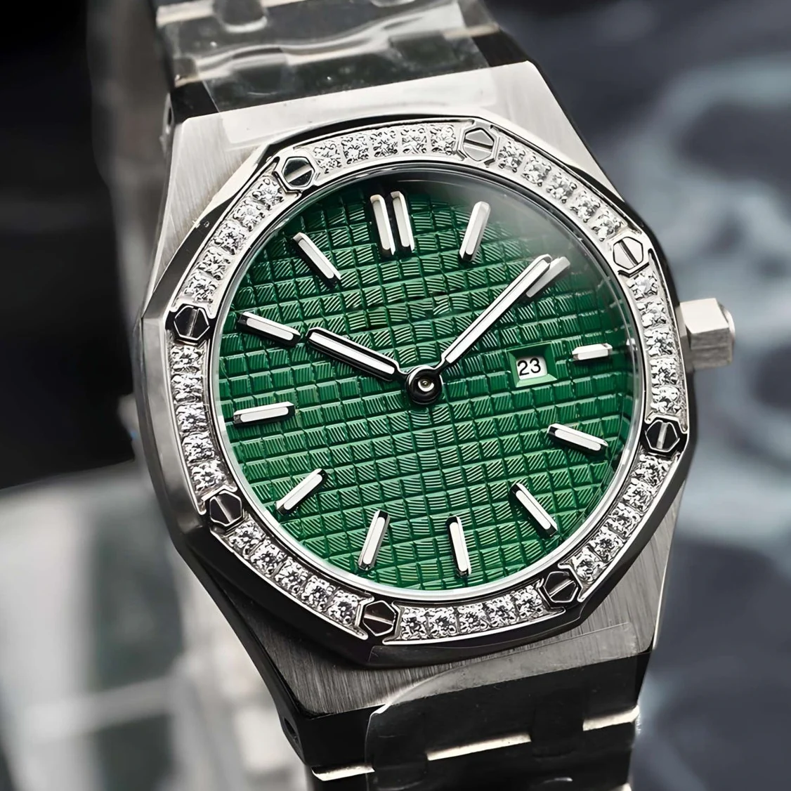 Ladies Seikoak Luxury Ice Green Watch | 34mm - Image 3