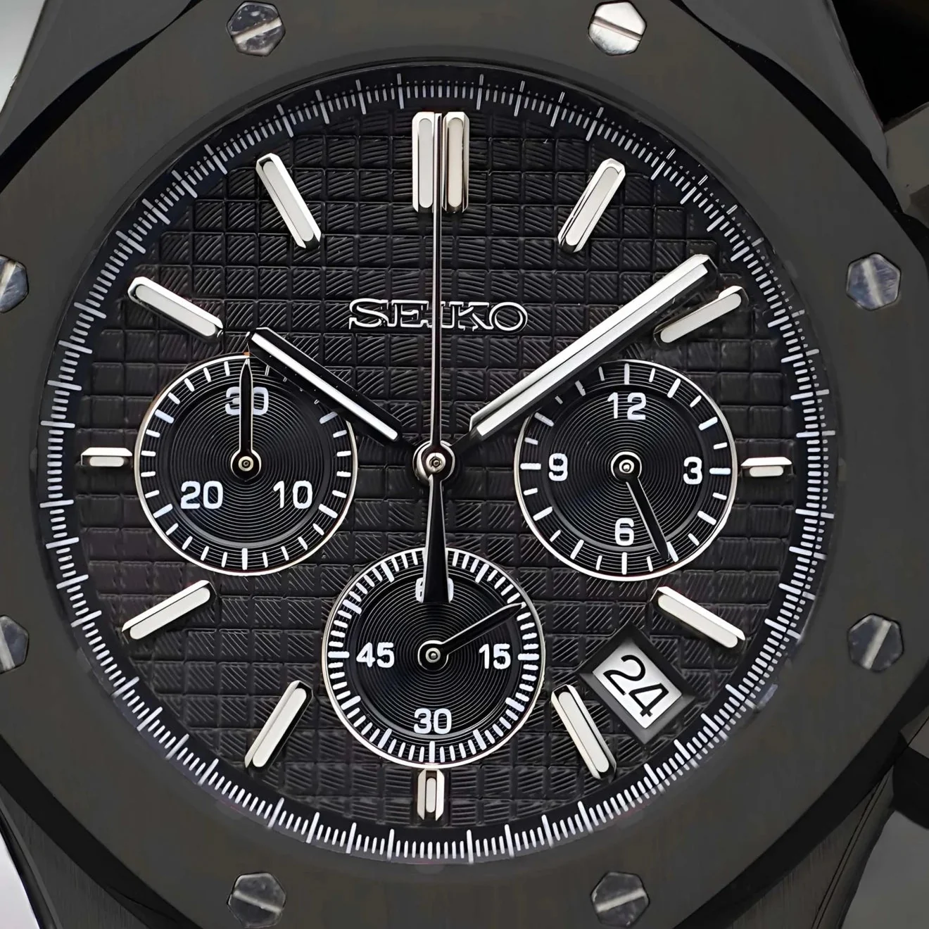 Seikoak Triple Black Chronograph - Image 4