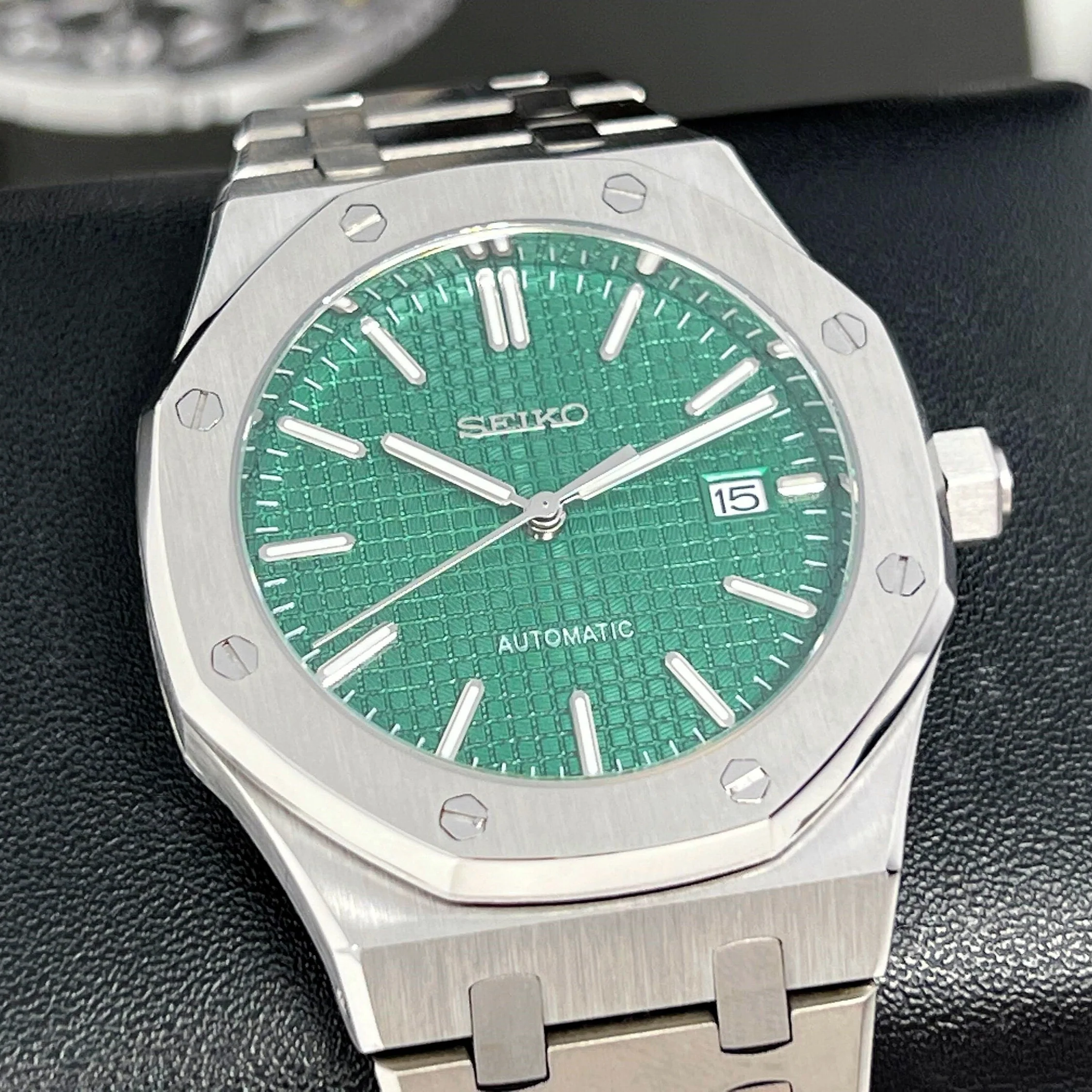 Seikoak Luxury Green - Image 3