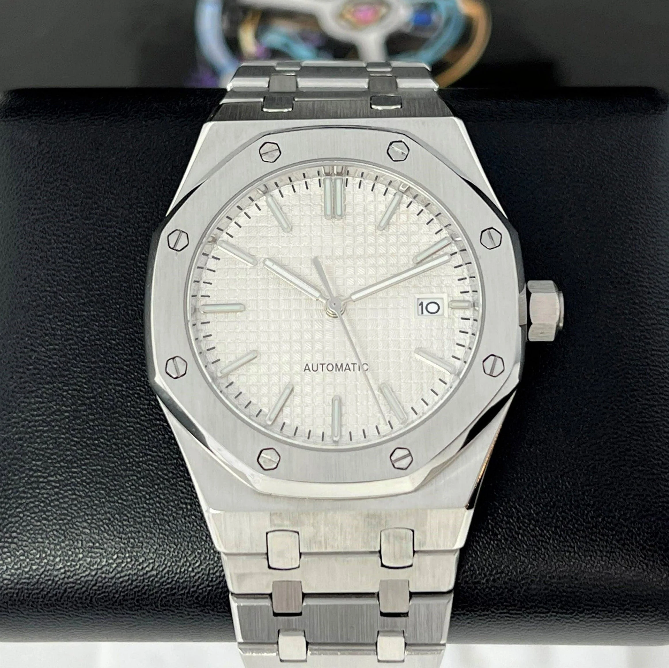 Seikoak Luxury White