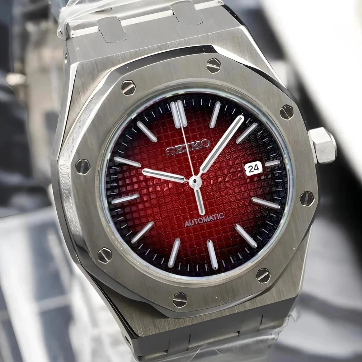 Seikoak Luxury Red - Image 2