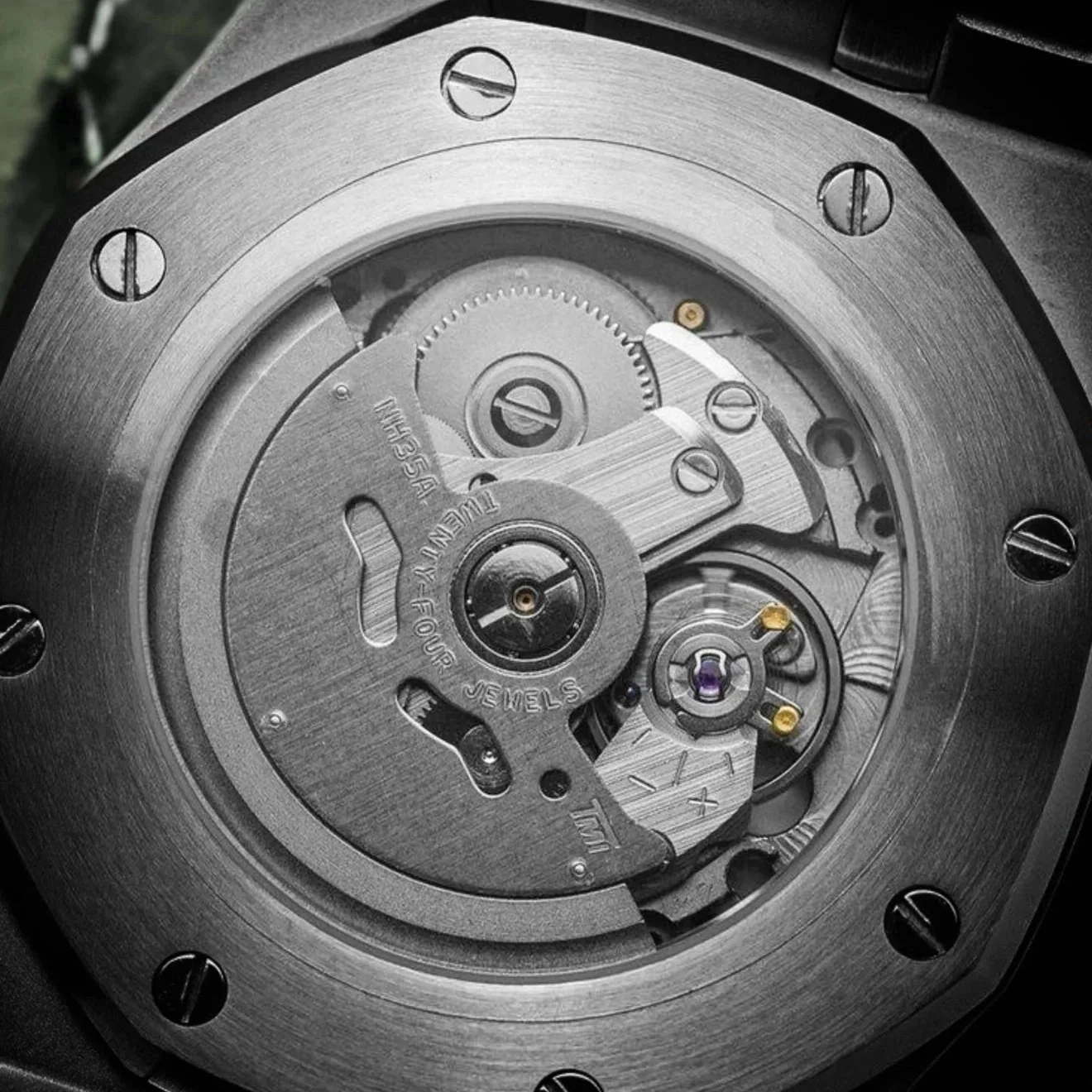 Seikoak Luxury Red - Image 5