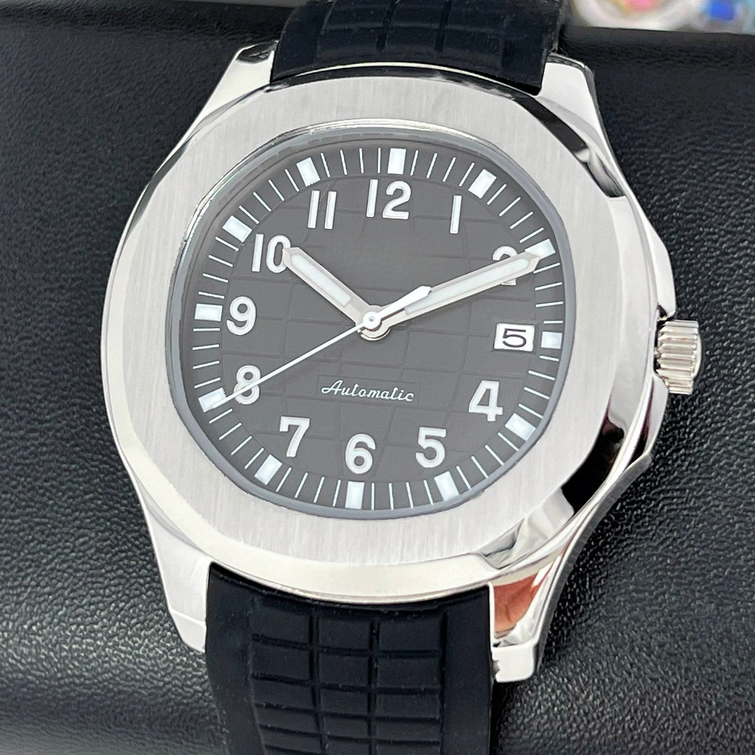 Seikonaut Luxury Black