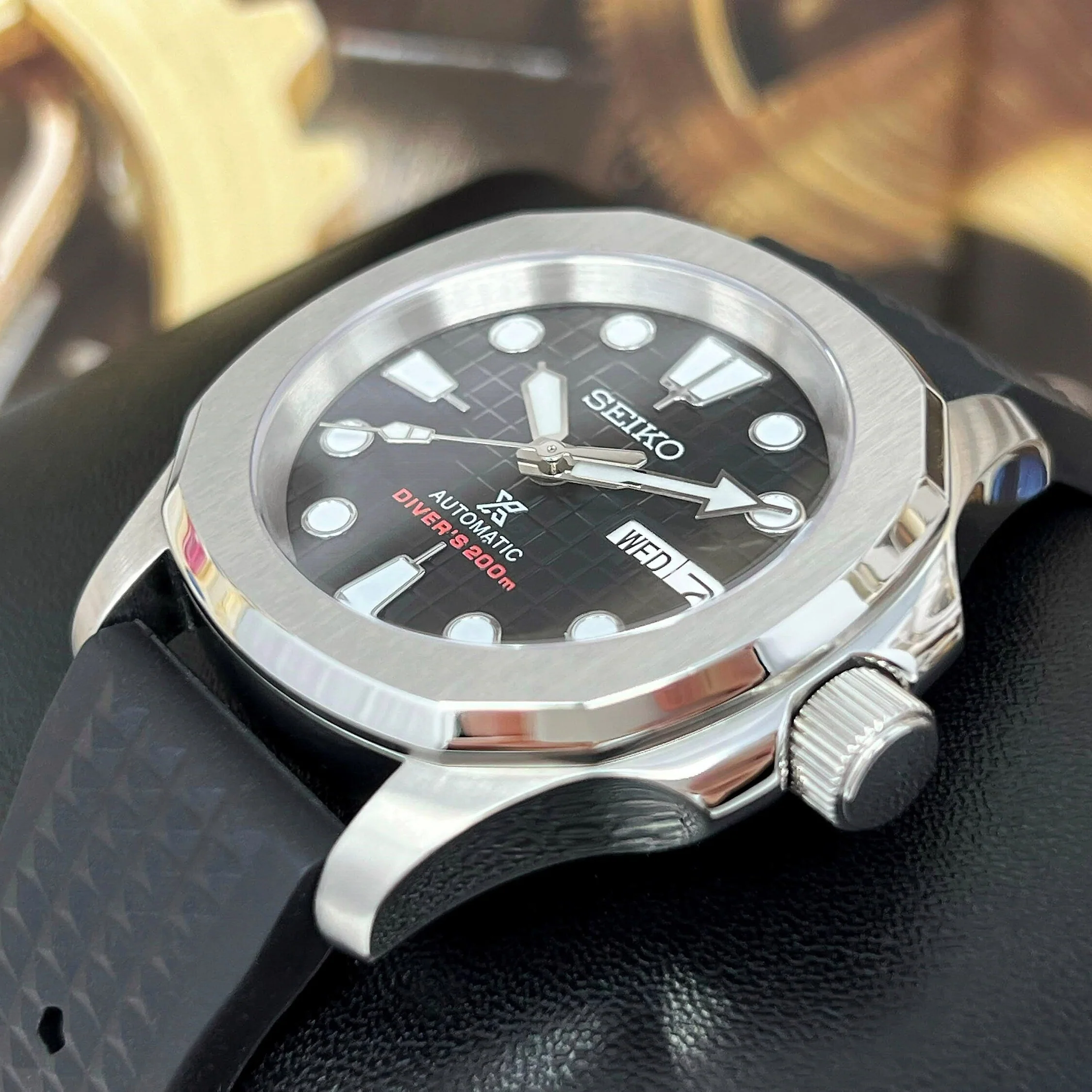 Seikonaut Black on Rubber - Image 3