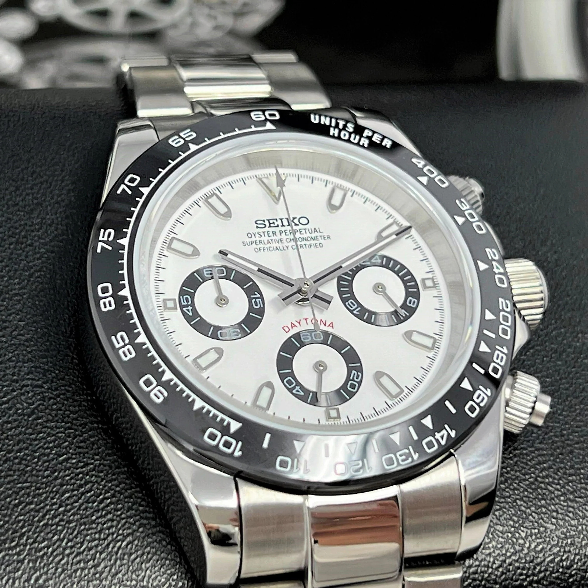 Seiktona Panda Chronograph - Image 3