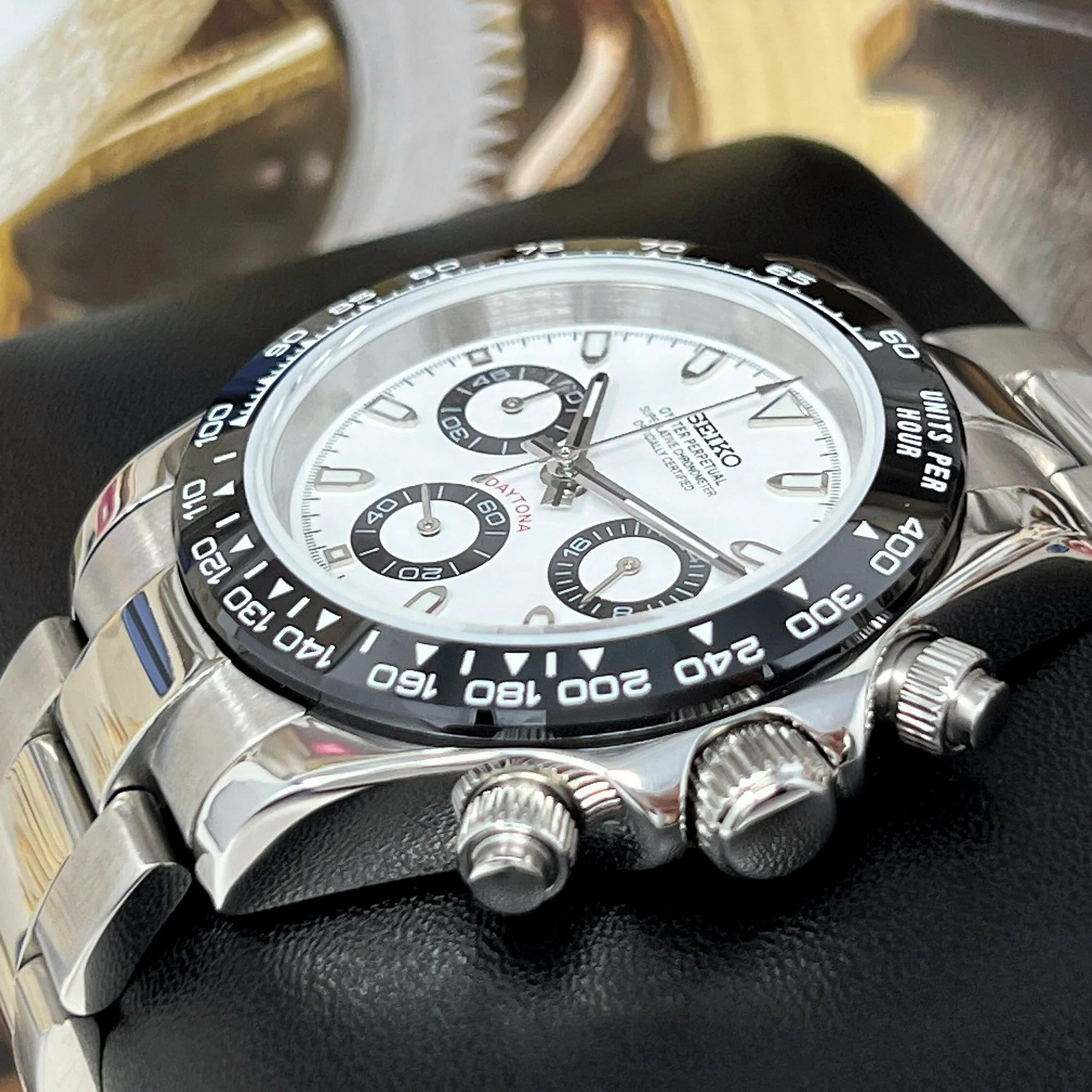 Seiktona Panda Chronograph - Image 4